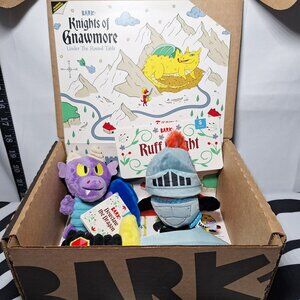 NWT Bark *BarkBOX* - Knights of GnawmoreTheme with 3 Dog Toys S